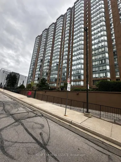 115 Hillcrest Avenue 1912, Mississauga, On L5b 3y9