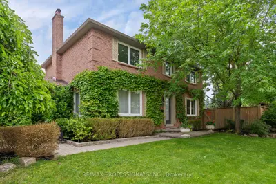 6031 Edenwood Drive, Mississauga, On L5n 2y6