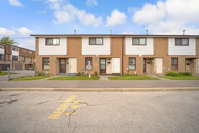 144 Fleetwood Crescent, Brampton, On L6t 2e6