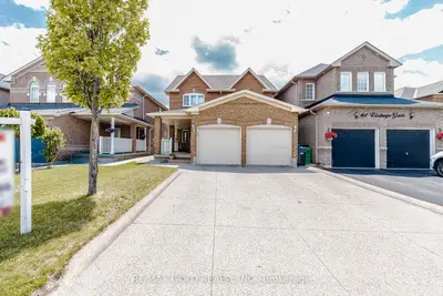 63 Vintage Gate, Brampton, On L6x 5c3