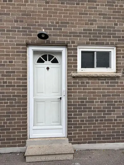97 Elnathan Crescent Basement, Toronto, On M9l 2g2