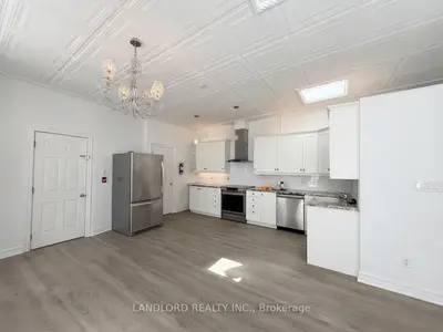385 Jane Street Upr. Fr, Toronto, On M6s 3z3