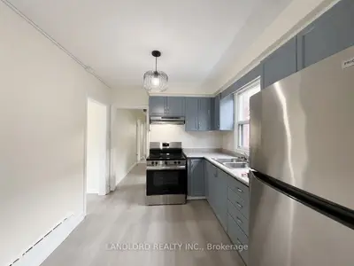 46 Montcalm Avenue Main, Toronto, On M6e 4n7