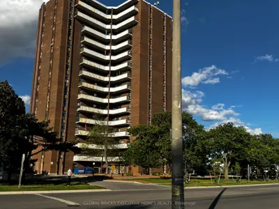 3025 Queen Frederica Drive 508, Mississauga, On L4y 3a1