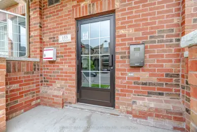 153 Isaac Devins Boulevard 2, Toronto, On M9m 0c5