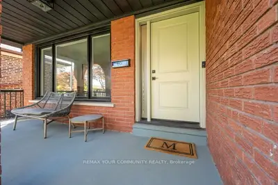 19 Hamer Boulevard, Toronto, On M9r 4a8