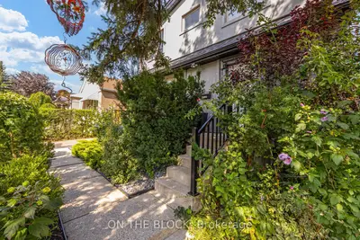 122 Allenby Avenue, Toronto, On M9w 1t3