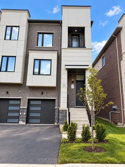 12 Heathrow Lane, Caledon, On L7e 4m4