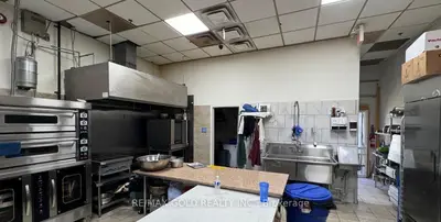 808 Britannia Road W 109, Mississauga, On L5v 0a6