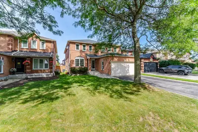 8 Livingston Drive, Caledon, On L7c 1a7