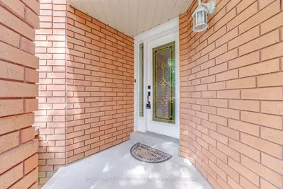 8 Livingston Drive, Caledon, On L7c 1a7