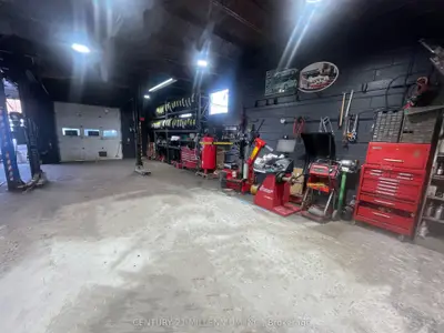 8 Milvan Drive, Toronto, On M9l 1z2