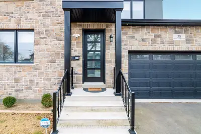 38 Thirty First Street, Toronto, On M8w 3e9