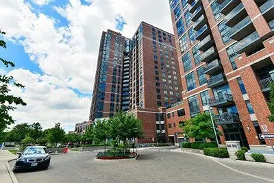 60 Heintzman Street 927, Toronto, On M6p 5a1