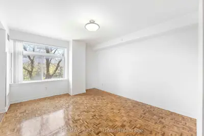 1407 Dupont Street 404, Toronto, On M6h 2b1