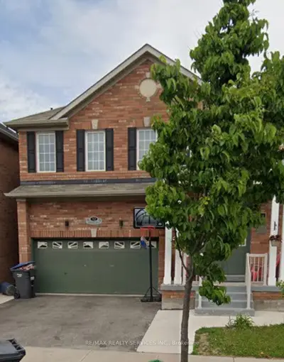 32 Demaris Drive, Brampton, On L6r 3p9