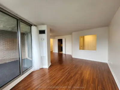 50 Elm Drive E 910, Mississauga, On L5a 3x2