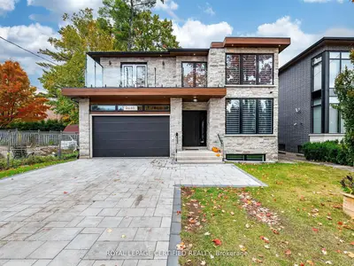 3081 Grenville Drive, Mississauga, On L5a 2p6
