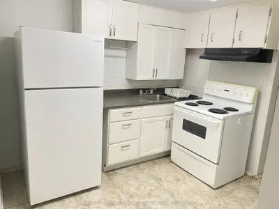 125 Rutherford Road N, Brampton, On L6v 2j4