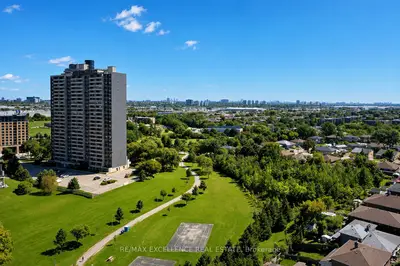 3390 Weston Road 2105, Toronto, On M9m 2x3