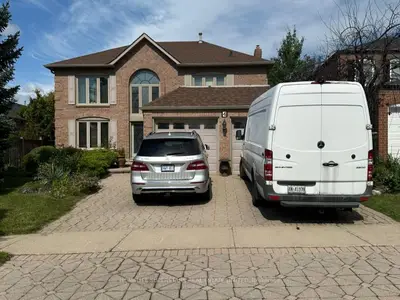 4 Nottingham Crescent, Brampton, On L6s 4g4