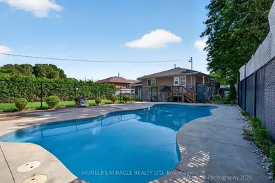 178 Kingsview Boulevard, Toronto, On M9r 1v5