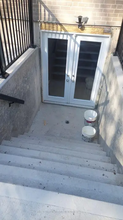 1374 Ludbrook Court Bsmt, Mississauga, On L5j 3p4