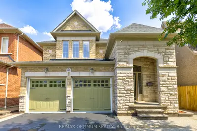 60 Impulse Circle, Brampton, On L6x 0x9