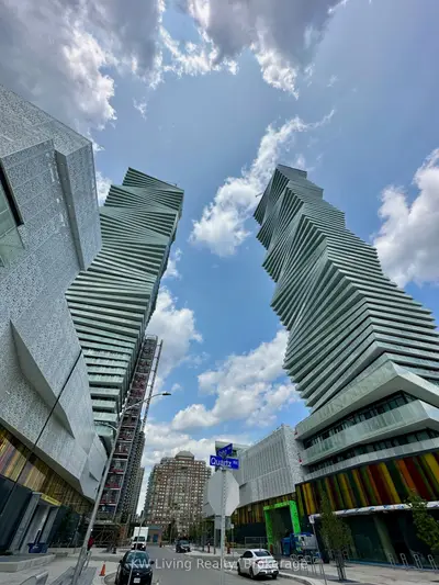 3883 Quartz Road 2204, Mississauga, On L5b 0m4