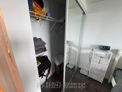 60 Absolute Avenue 3707, Mississauga, On L4z 0a9