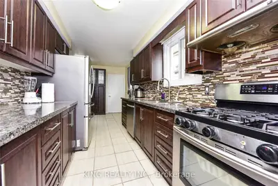 3412 Monica Drive, Mississauga, On L4t 3e7