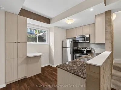 400 Hopewell Avenue 108, Toronto, On M6e 2s2