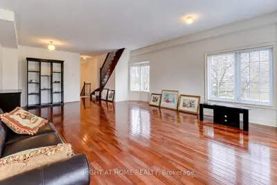 1130 Cawthra Road 2, Mississauga, On L5g 4v7
