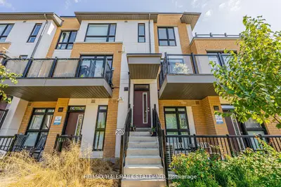 90 Canon Jackson Drive 207, Toronto, On M6m 0c1
