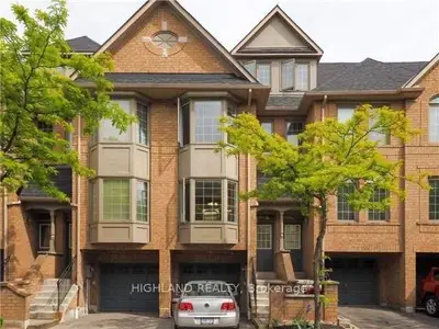 1168 Arena Road 18, Mississauga, On L4y 4g7