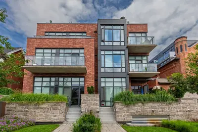245 Perth Avenue 304, Toronto, On M6p 3x9