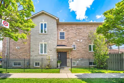 189 Aileen Avenue, Toronto, On M6m 1g1