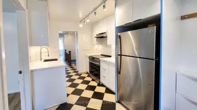 616 Rogers Road 2nd Floor, Toronto, On M6m 1b8