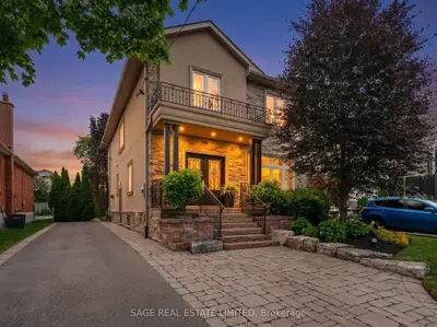 50 Northampton Drive, Toronto, On M9b 4s7