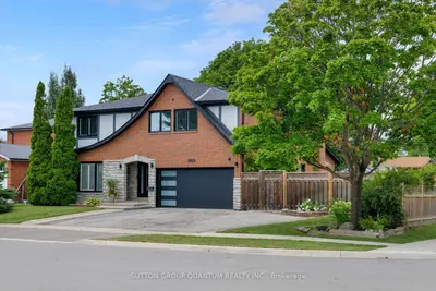 1883 Bough Beeches Boulevard, Mississauga, On L4w 2j8