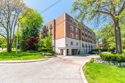 30 Anglesey Boulevard Ph403, Toronto, On M9a 3b5