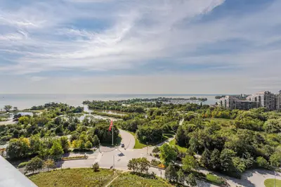 30 SHORE BREEZE Drive 1319, Toronto W06, ON M8V 1A1