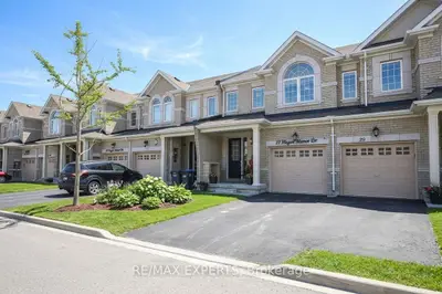 27 Hogan Manor Drive, Brampton, On L7a 4v3