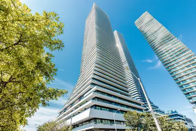 20 Shore Breeze Drive 1107, Toronto, On M8v 0j1