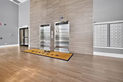 128 Garden Drive 214, Oakville, On L6k 0h7
