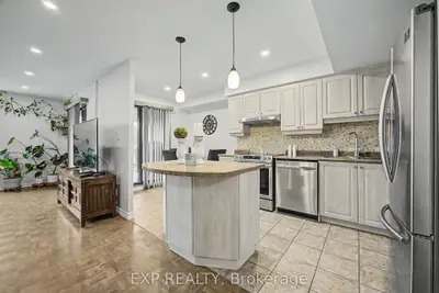 1000 Cedarglen Gate 501, Mississauga, On L5c 3z5