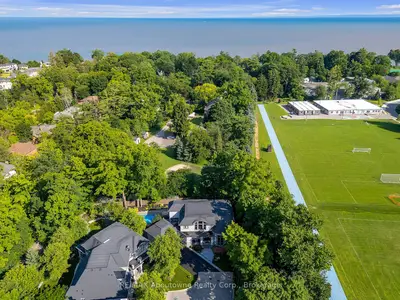 456 Lakeshore Road W, Oakville, On L6k 1g5
