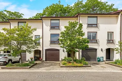 6679 Shelter Bay Road 11, Mississauga, On L5n 2a2