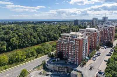 60 Old Mill Road Ph1, Oakville, On L6j 7v9