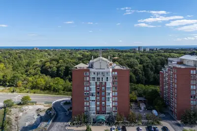 60 Old Mill Road Ph1, Oakville, On L6j 7v9